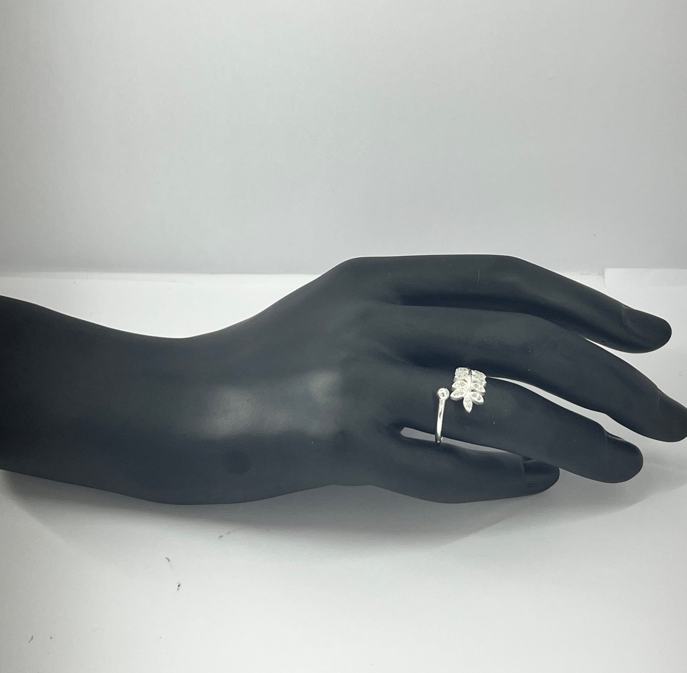 ANILLO HOJA DE OLIVIO CON CIRCONES